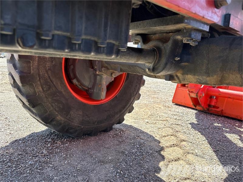 Kubota M5660SUD 4WD Utility Tractor Taajamatraktorit