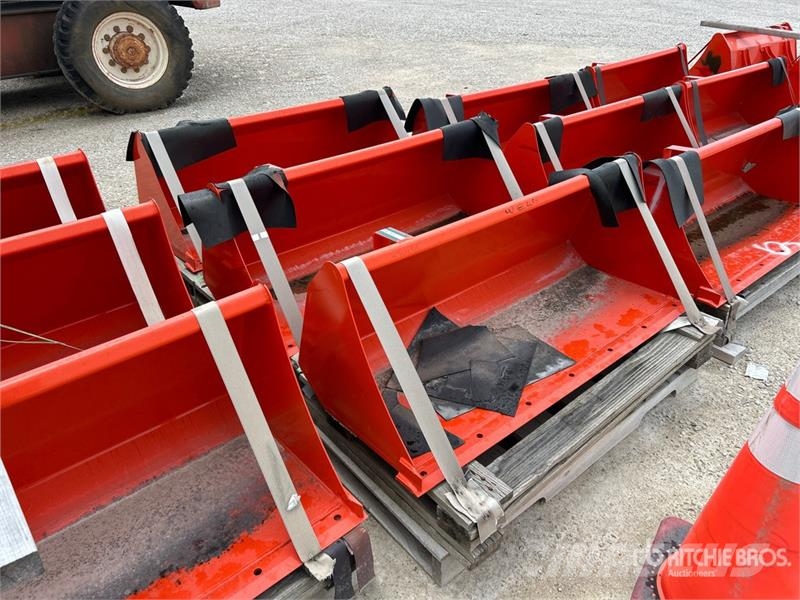Kubota of (3) Kubota 47 in General Purpose Pin-On Ag Trac ملحقات أخرى للجرارات