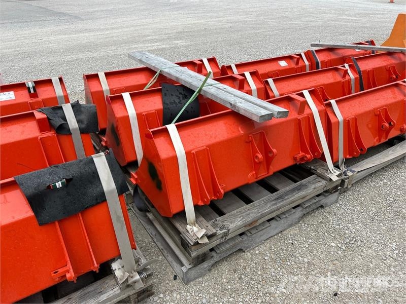 Kubota of (3) Kubota 47 in General Purpose Pin-On Ag Trac ملحقات أخرى للجرارات
