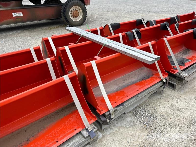 Kubota of (3) Kubota 47 in General Purpose Pin-On Ag Trac ملحقات أخرى للجرارات