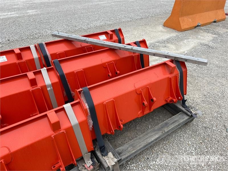 Kubota of (3) Kubota 48 in General Purpose Pin-On Ag Trac ملحقات أخرى للجرارات