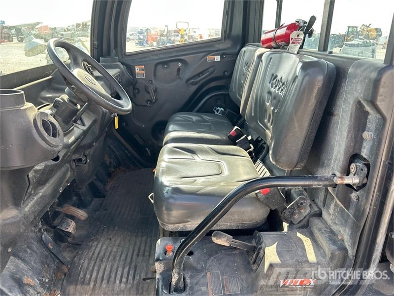 Kubota RTV-X1100CW-H 4x4 Utility Vehicle ماكينات منفعة عامة
