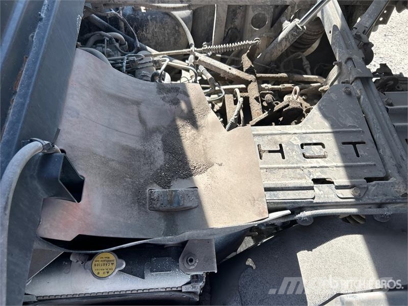 Kubota RTV-X1100CW-H 4x4 Utility Vehicle ماكينات منفعة عامة