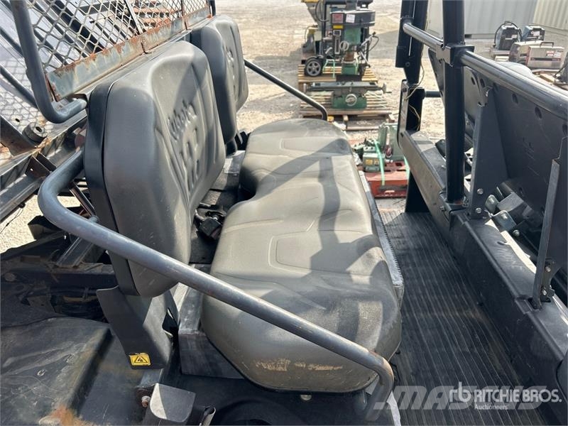 Kubota RTV-X1140 다목적 장비