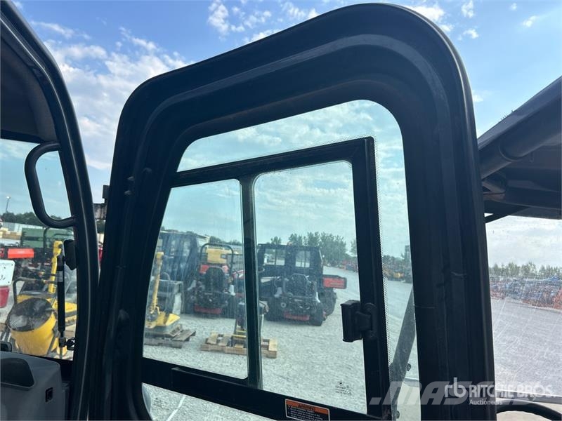 Kubota RTV1100 ماكينات منفعة عامة