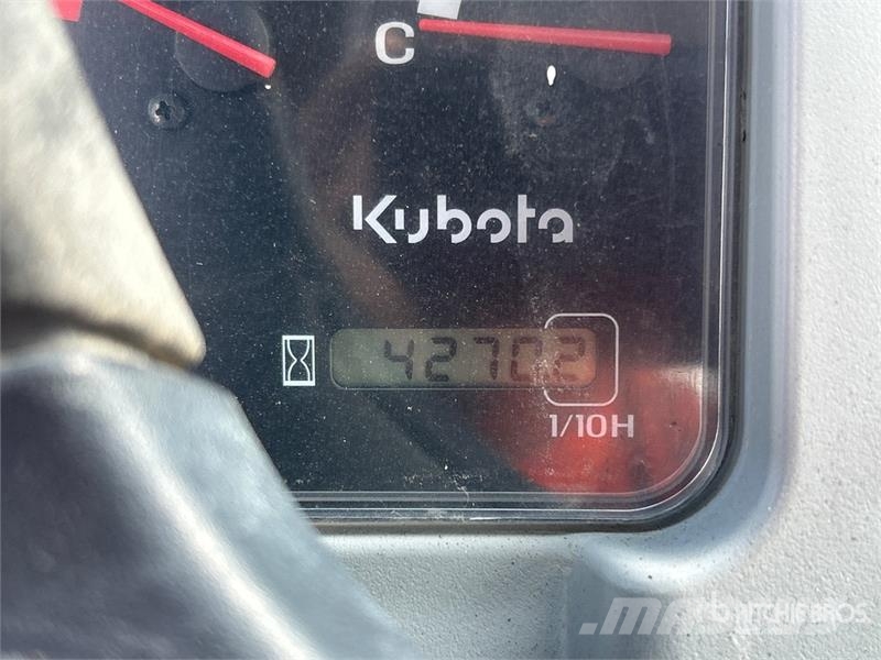 Kubota RTV1100 ماكينات منفعة عامة