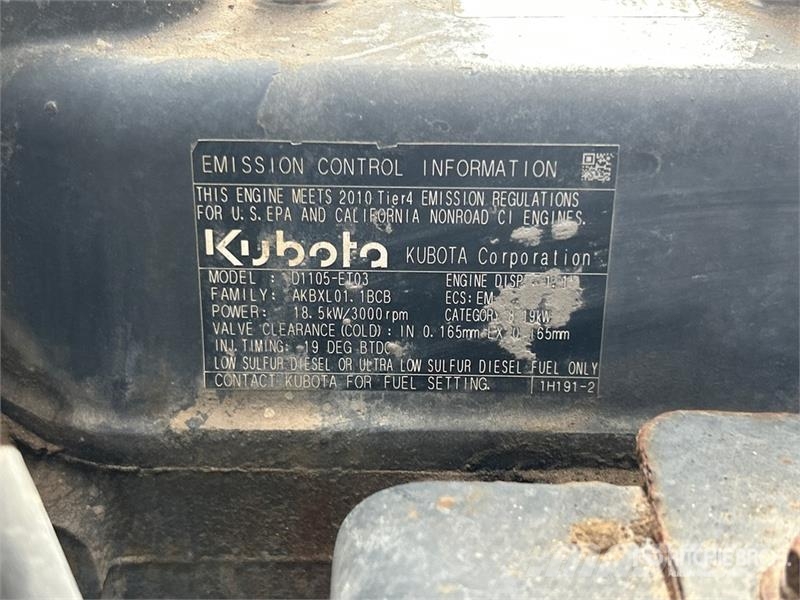 Kubota RTV1100 ماكينات منفعة عامة