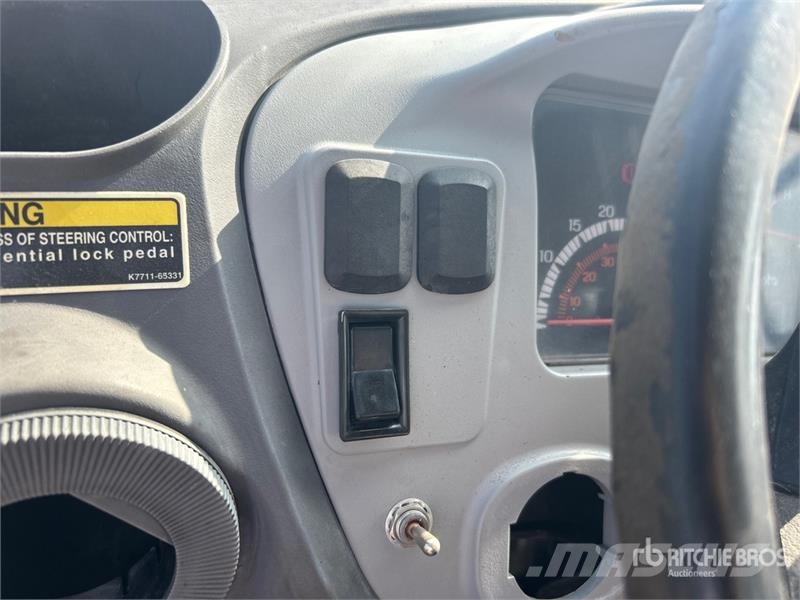 Kubota RTV1100 ماكينات منفعة عامة