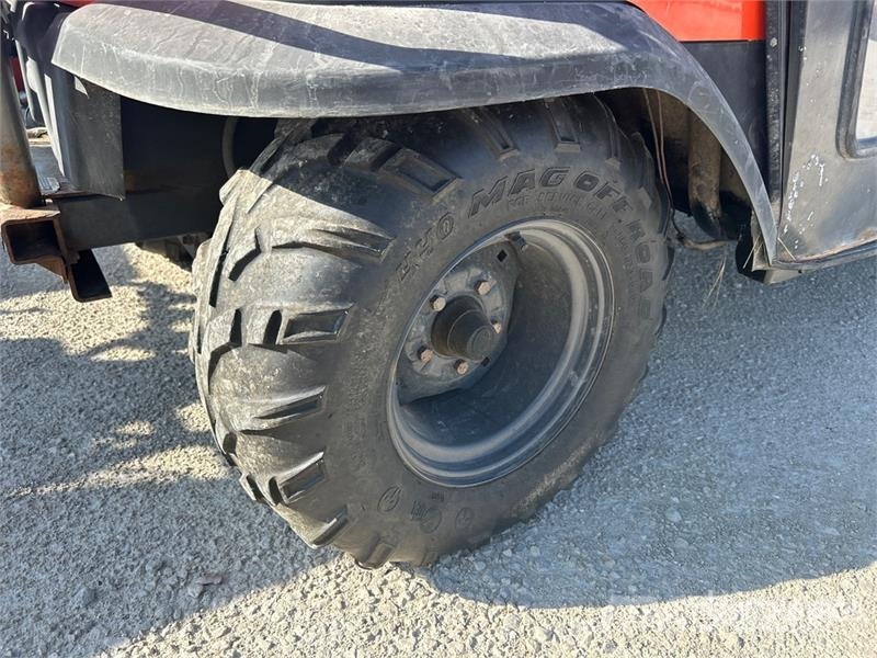 Kubota RTV900 Komunālās mašīnas
