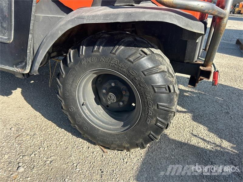 Kubota RTV900 Komunālās mašīnas