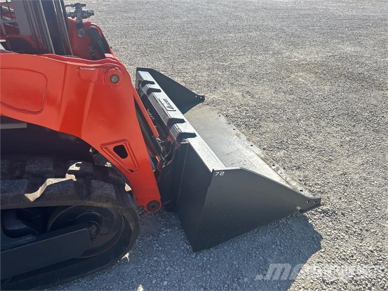 Kubota SVL65-2 Two-Speed Compact Track Loader لوادر انزلاقية التوجيه
