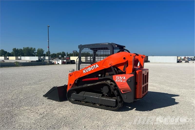 Kubota SVL65-2 Two-Speed Compact Track Loader لوادر انزلاقية التوجيه