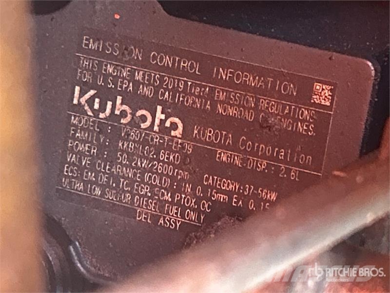 Kubota SVL65-2 Two-Speed Compact Track Loader لوادر انزلاقية التوجيه