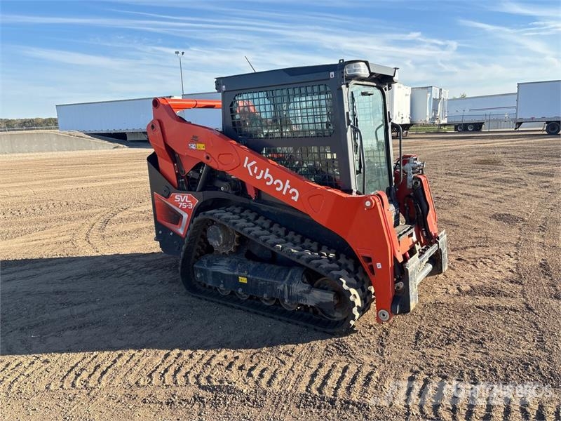 Kubota SVL72-3 Two-Speed Compact Track Loader Kompaktrakodók
