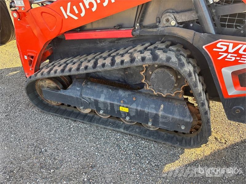 Kubota SVL72-3 Two-Speed Compact Track Loader Kompaktrakodók
