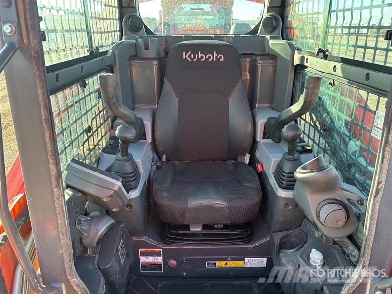 Kubota SVL72-3 Two-Speed Compact Track Loader Kompaktrakodók