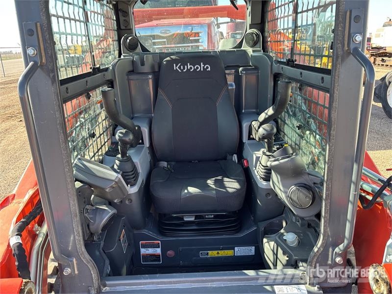 Kubota SVL75-3 Two-Speed High Flow Compact Track Loader Minicargadoras