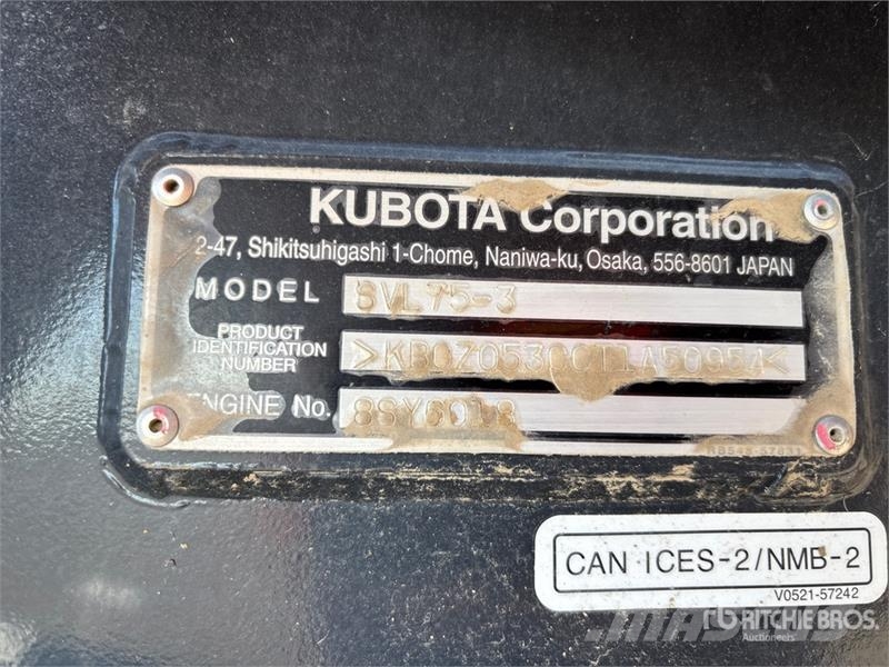Kubota SVL75-3 Two-Speed High Flow Compact Track Loader Minicargadoras
