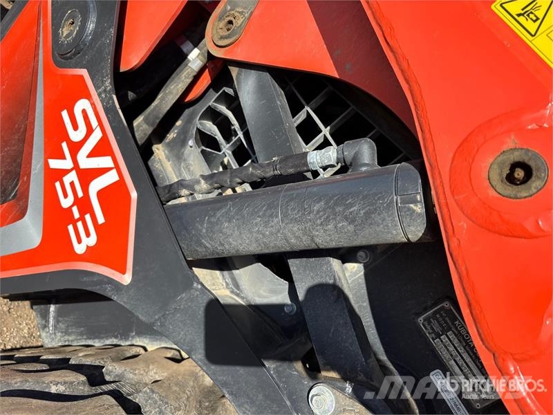 Kubota SVL75-3 Two-Speed High Flow Compact Track Loader Minicargadoras