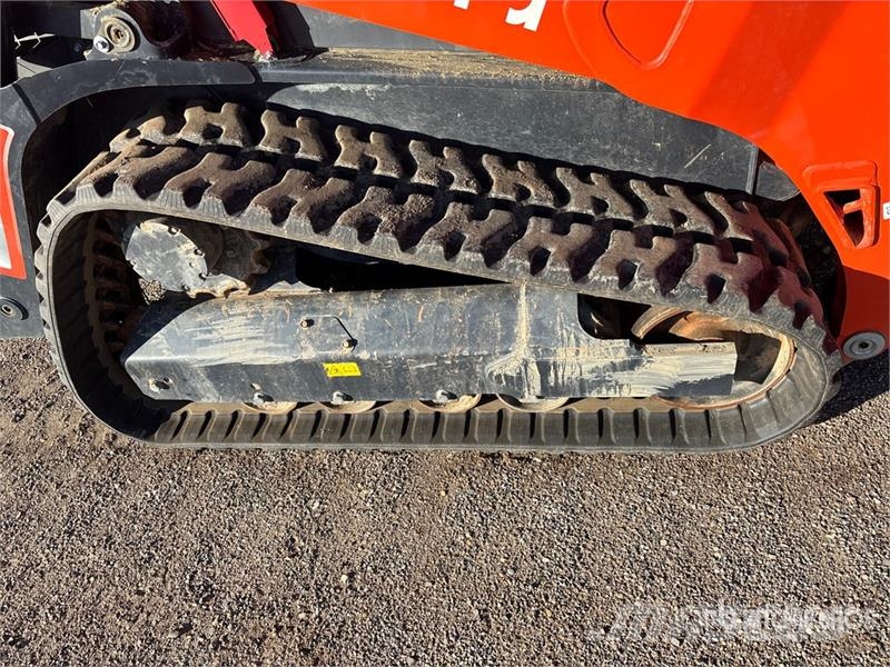 Kubota SVL75-3 Two-Speed Compact Track Loader Minicargadoras