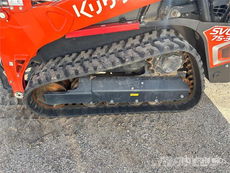 Kubota SVL75-3 Two-Speed High Flow Compact Track Loader Minicargadoras