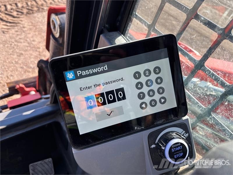 Kubota SVL75-3 Two-Speed High Flow Compact Track Loader Minicargadoras