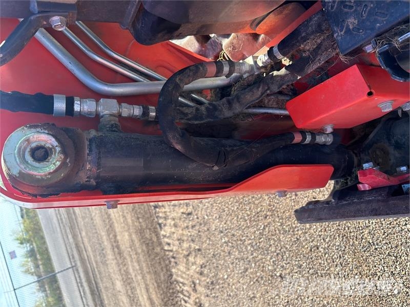 Kubota SVL75-3 Two-Speed Compact Track Loader Minicargadoras