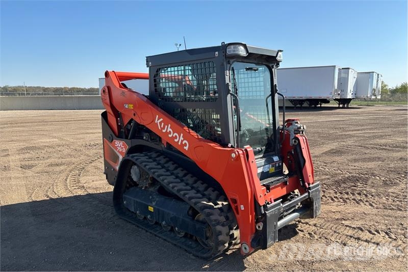 Kubota SVL75-3 Two-Speed High Flow Compact Track Loader Minicargadoras