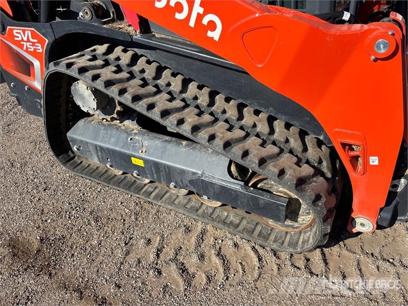 Kubota SVL75-3 Two-Speed High Flow Compact Track Loader Minicargadoras