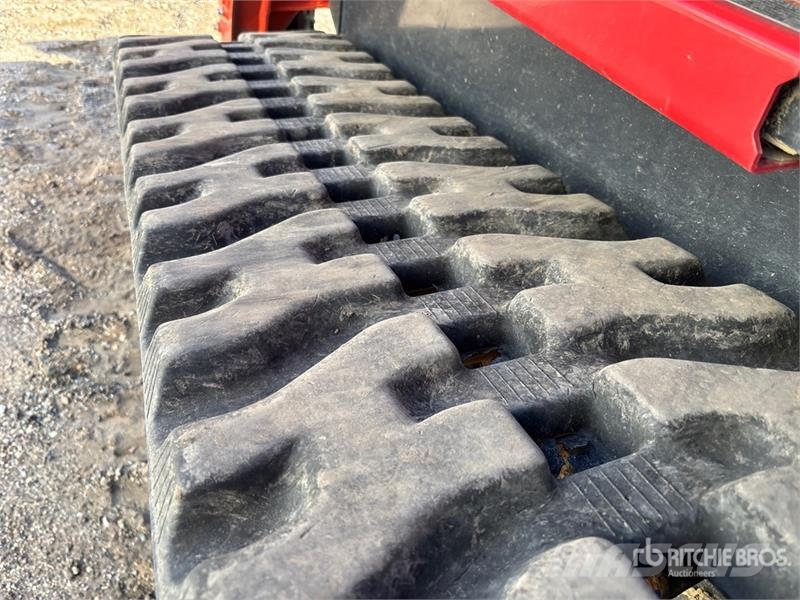 Kubota SVL75-3 Two-Speed High Flow Compact Track Loader Minicargadoras
