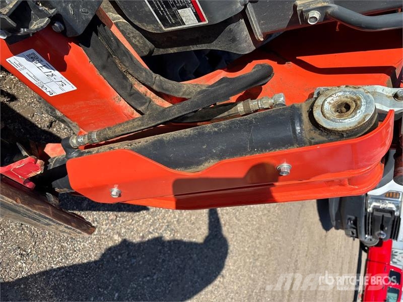 Kubota SVL75-3 Two-Speed High Flow Compact Track Loader Minicargadoras
