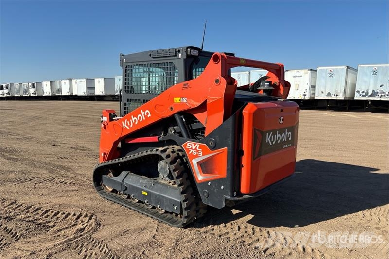 Kubota SVL75-3 Two-Speed High Flow Compact Track Loader Minicargadoras