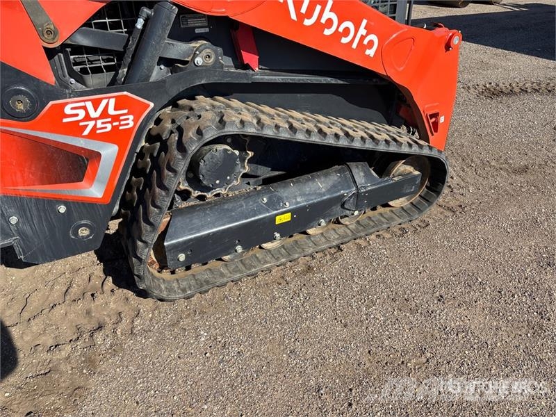 Kubota SVL75-3 Two-Speed High Flow Compact Track Loader Minicargadoras