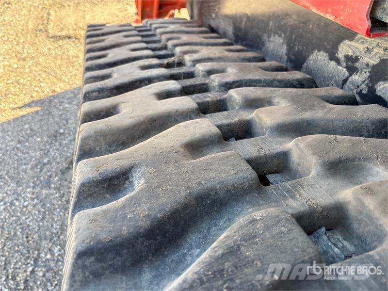Kubota SVL75-3 Two-Speed High Flow Compact Track Loader Minicargadoras