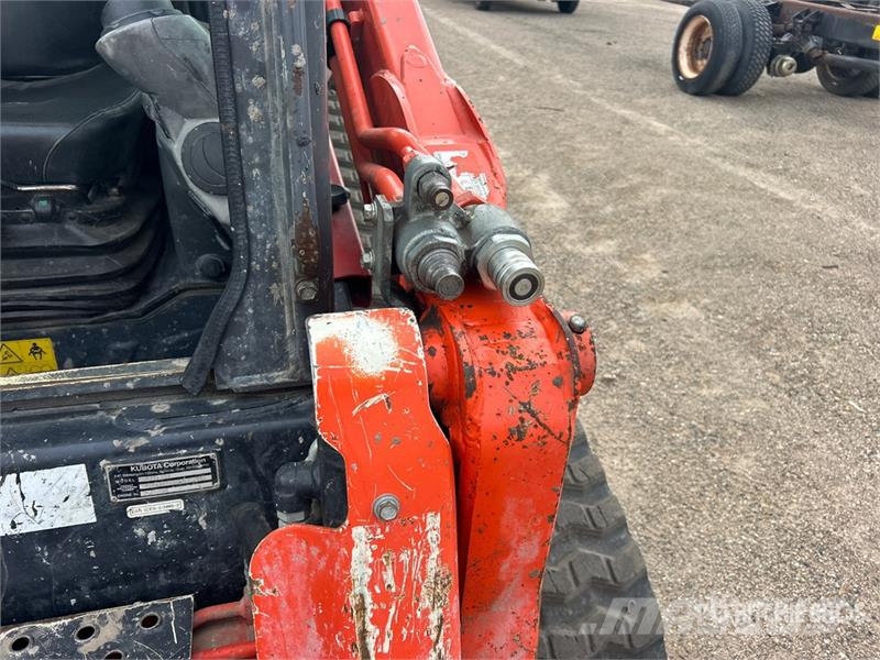 Kubota SVL95-2S Two-Speed Compact Track Loader Schrankladers