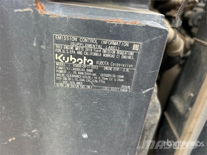 Kubota SVL95-2S Two-Speed Compact Track Loader Schrankladers