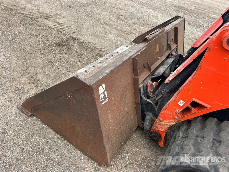 Kubota SVL95-2S Two-Speed Compact Track Loader Schrankladers