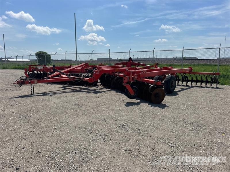 Kuhn Krause 8300 34 ft Offset Vertical Disc Gradas de discos