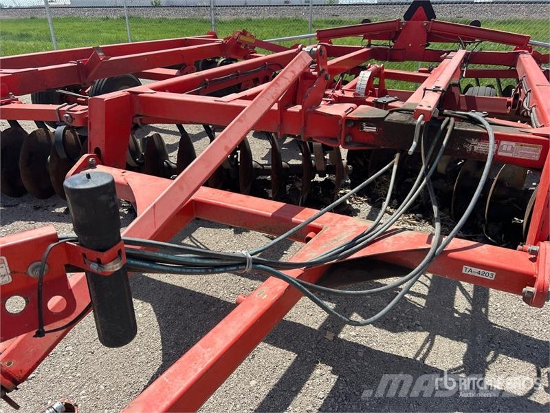 Kuhn Krause 8300 34 ft Offset Vertical Disc Gradas de discos