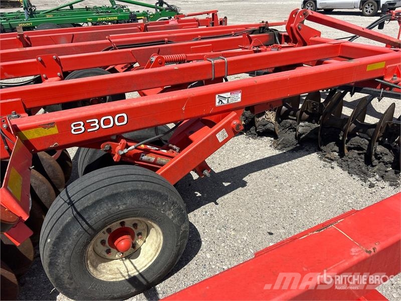 Kuhn Krause 8300 34 ft Offset Vertical Disc Gradas de discos