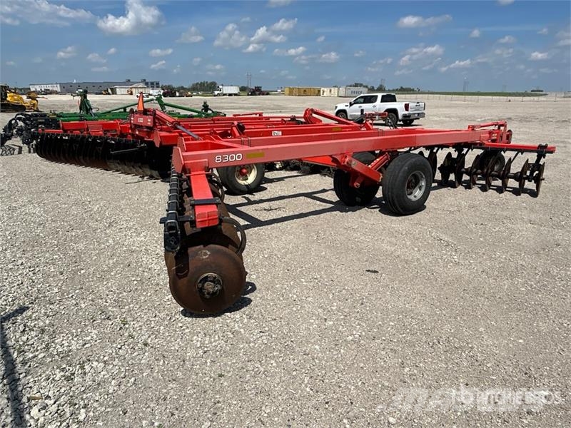 Kuhn Krause 8300 34 ft Offset Vertical Disc Gradas de discos