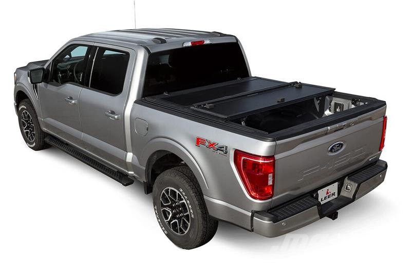 Leer HF350M 3-Panel Folding Tonneau Cover (Unused) معدات النقل - غير ذلك