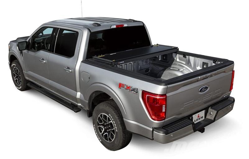 Leer HF350M 3-Panel Folding Tonneau Cover (Unused) معدات النقل - غير ذلك