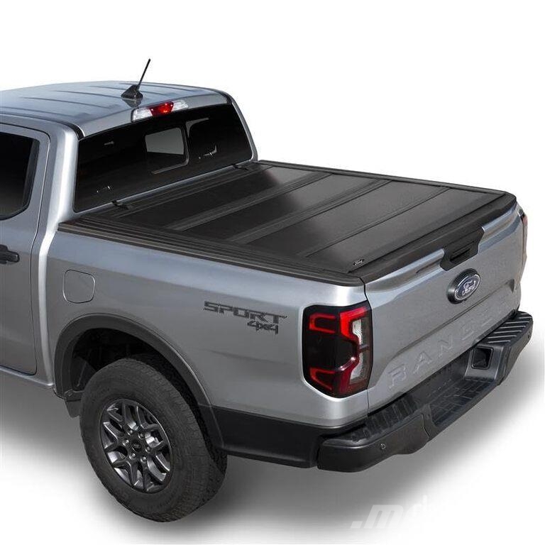 Leer HF650M Quad-Folding Truck Bed Tonneau Cover w Muut