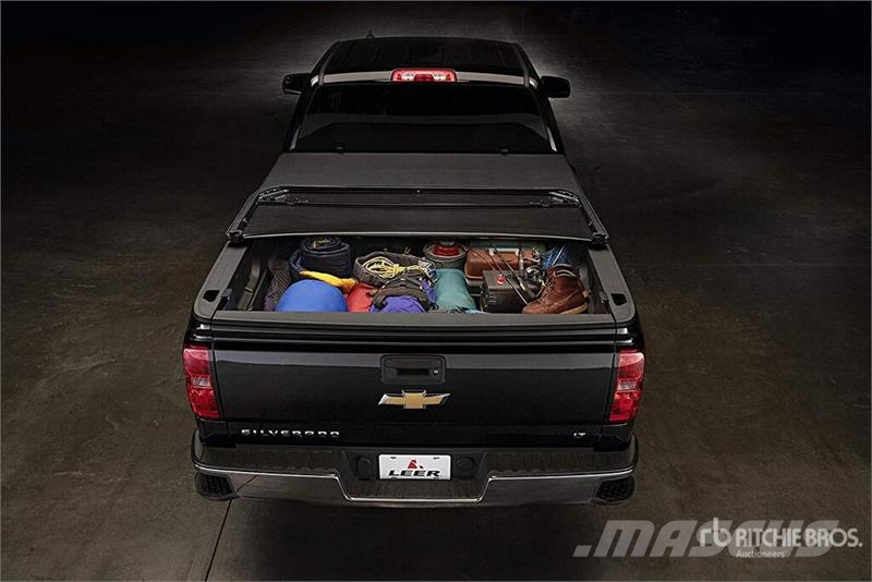 Leer Latitude Soft Folding Tonneau Cover (Unused) معدات النقل - غير ذلك