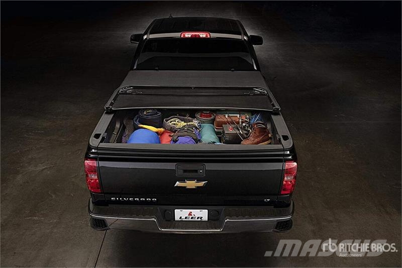 Leer Latitude Soft Folding Tonneau Cover (Unused) معدات النقل - غير ذلك
