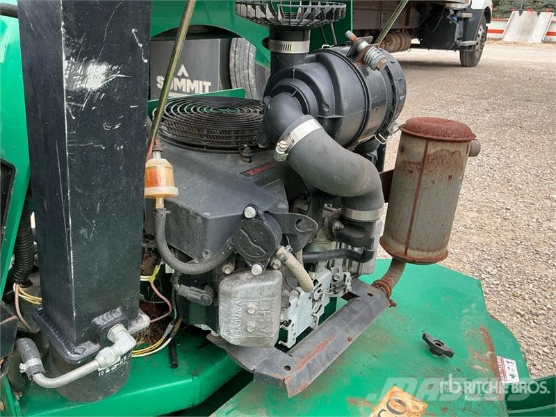 Lesco Zero-Turn Lawn Mower (Inoperable) ركوب الحشائش