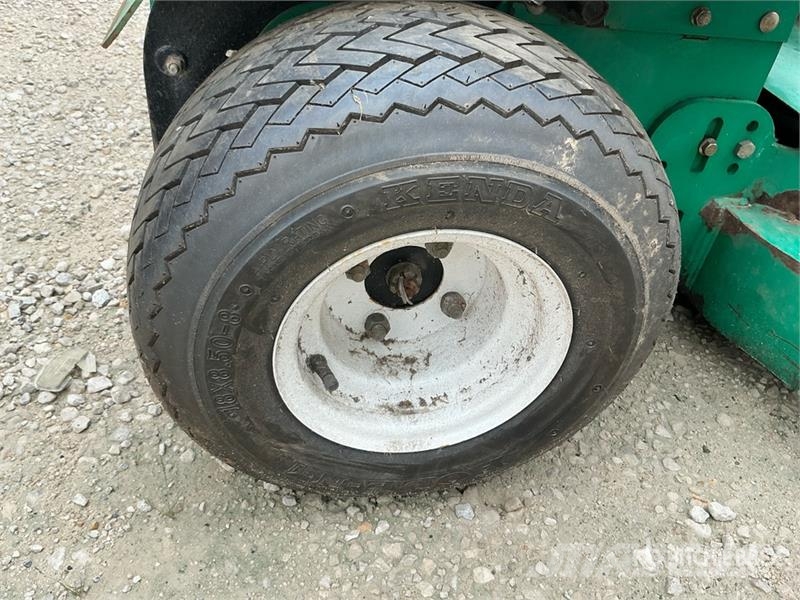 Lesco Zero-Turn Lawn Mower (Inoperable) ركوب الحشائش