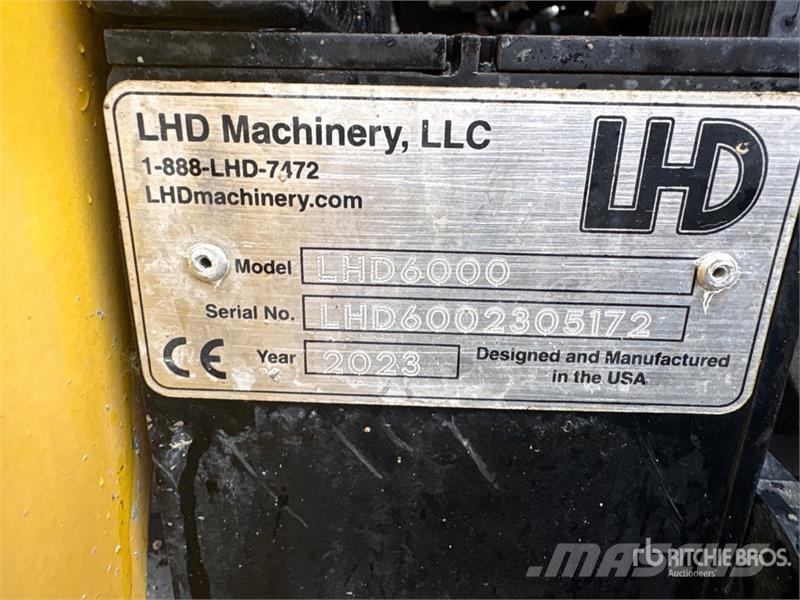 LHD 6000 Stand-On Crawler Concrete Buggy Priedai