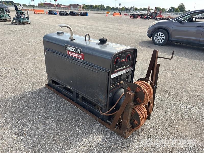Lincoln Classic 300 300 A Skid-Mounted Stick Engine Driven ماكينات لحام